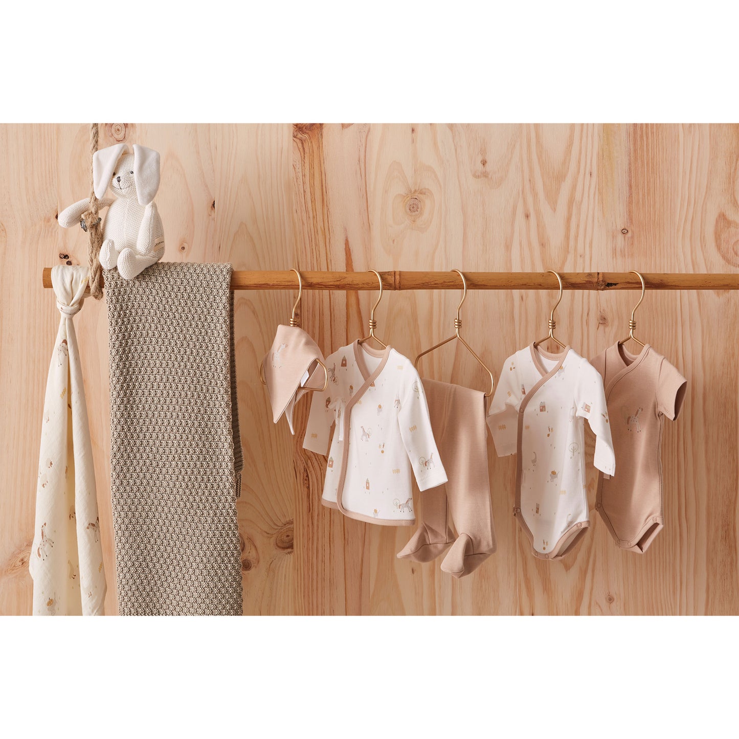Set Nacimiento - 4p (jubon, Polaina, Gorrito y Babero 19x19) Farm Lino 0-1 Mes 3