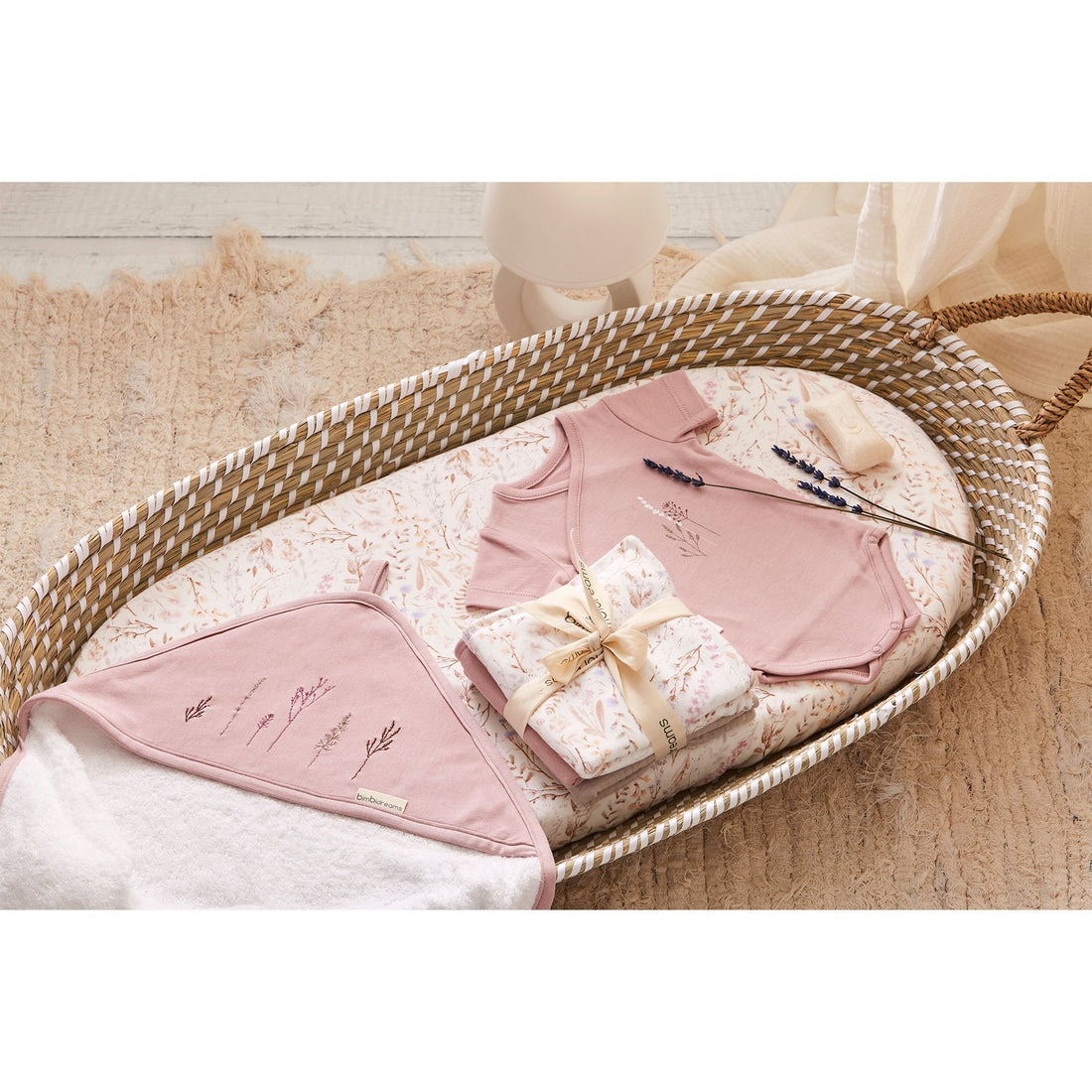 La guía definitiva para elegir la ropa bebé perfecta y accesorios imprescindibles